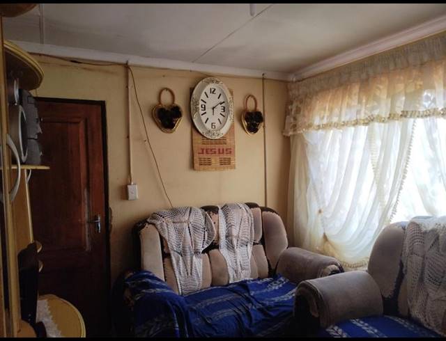 2 BEDROOM HOUSE FOR SALE IN MOLELEKI EXT 3
